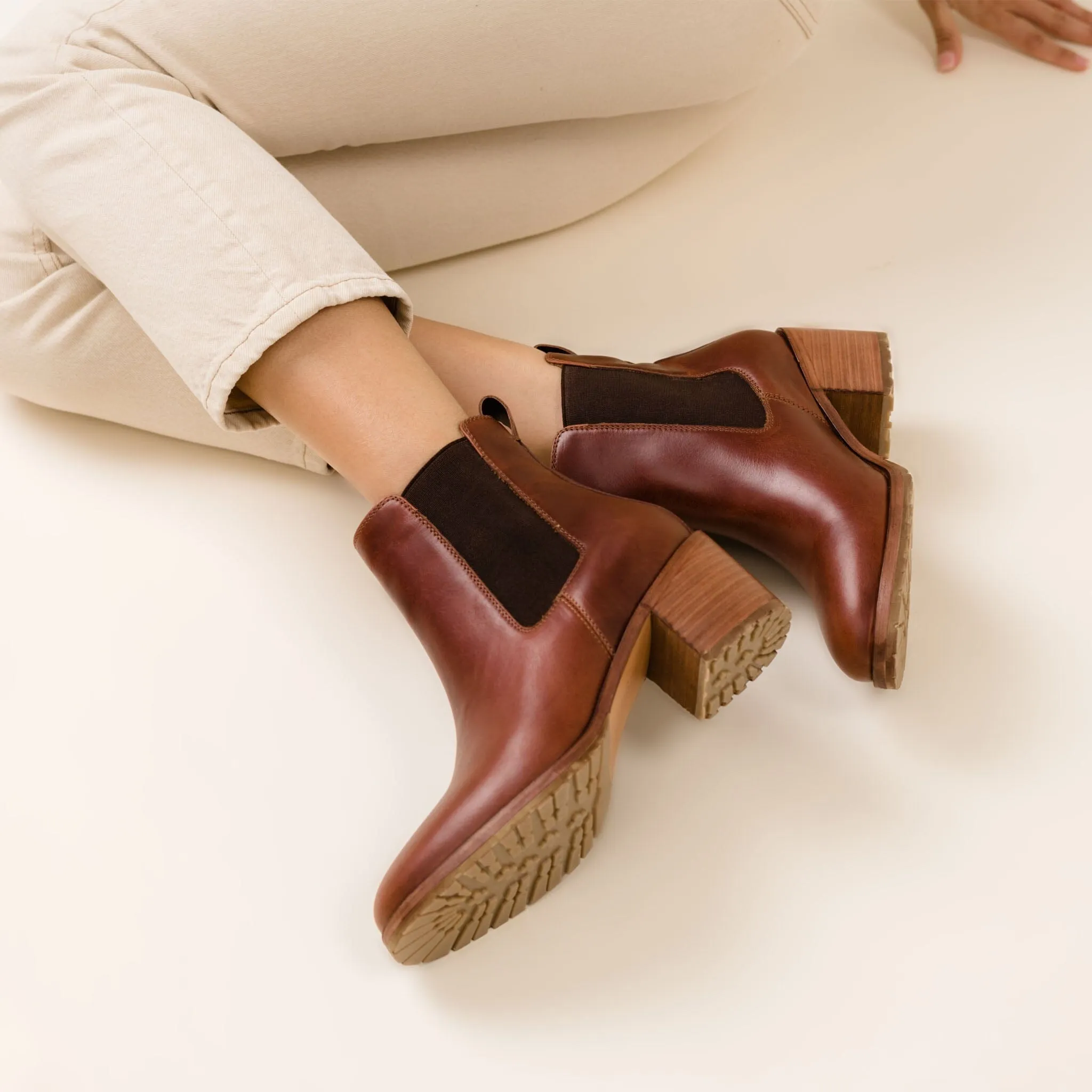 Ana Go-To Heeled Chelsea Boot Auburn