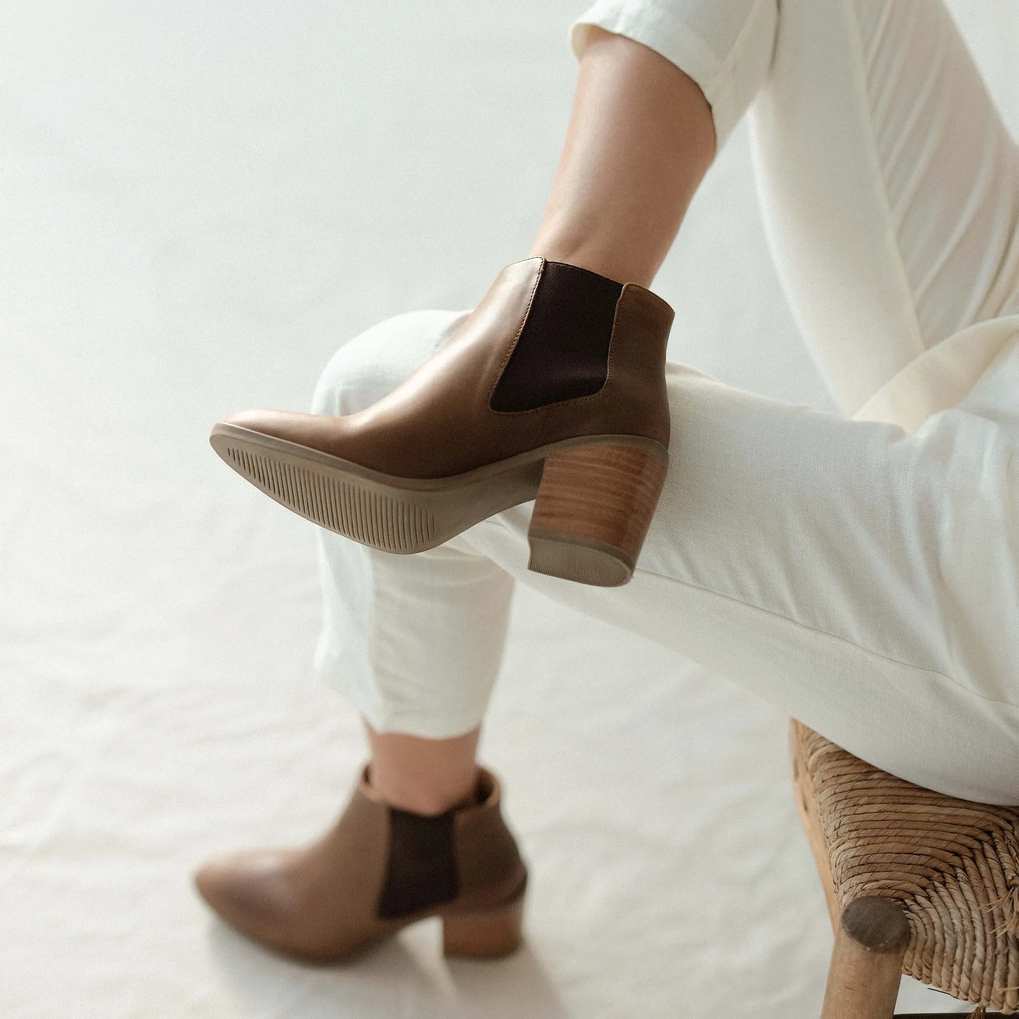 Heeled Chelsea Commuter Boot Brown