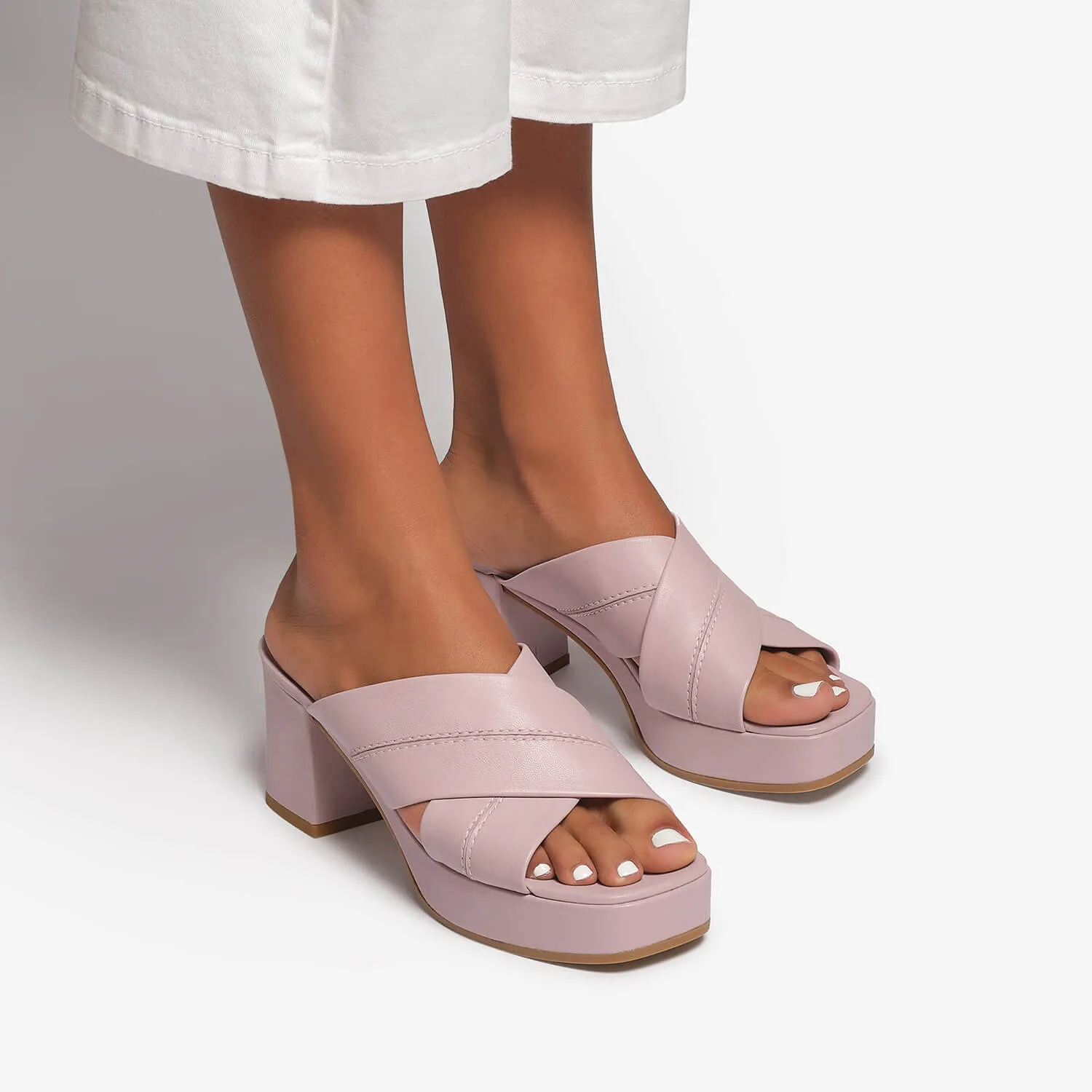 Lilac women's suede sandal