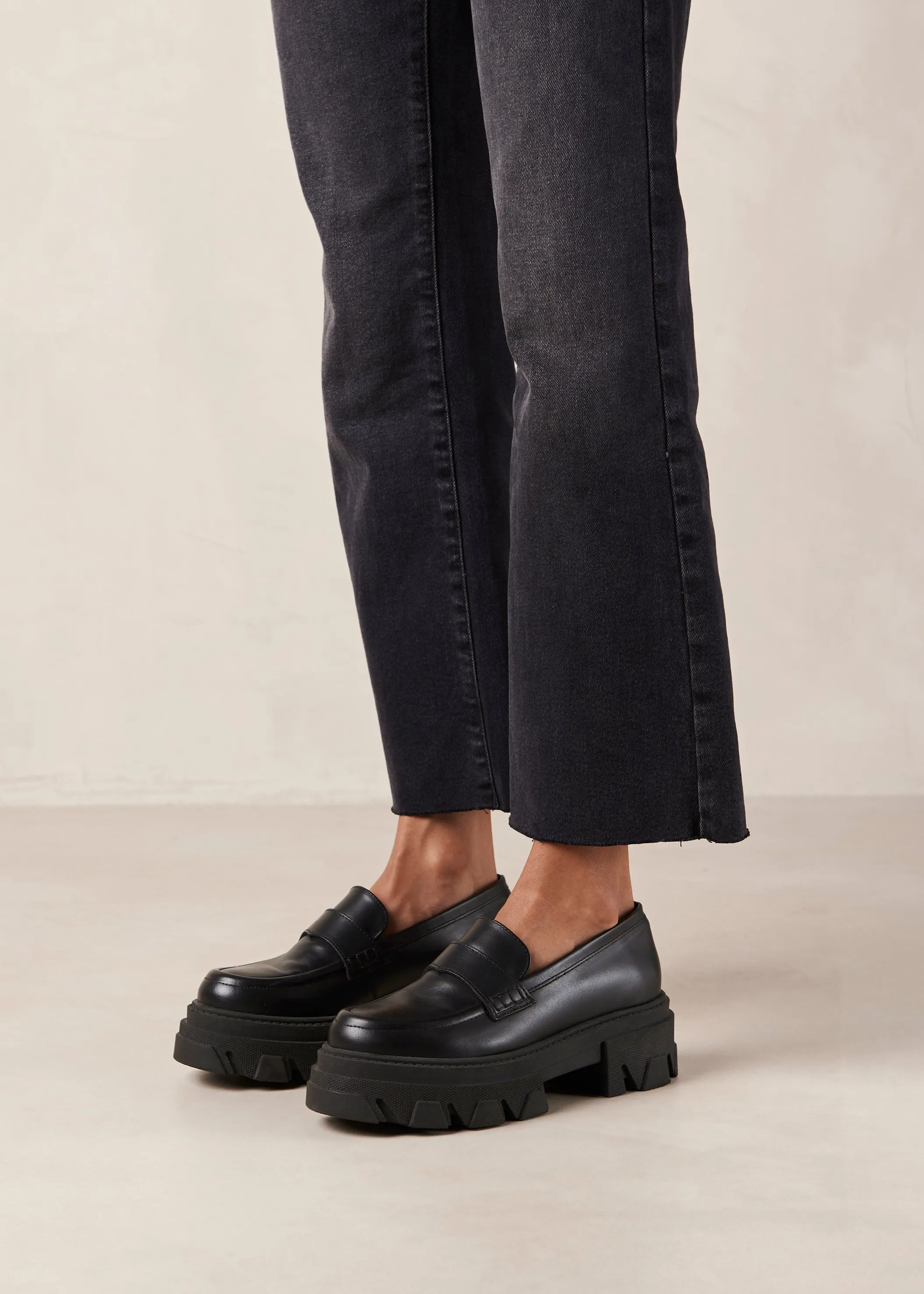 Trailblazer Black Leather Loafers