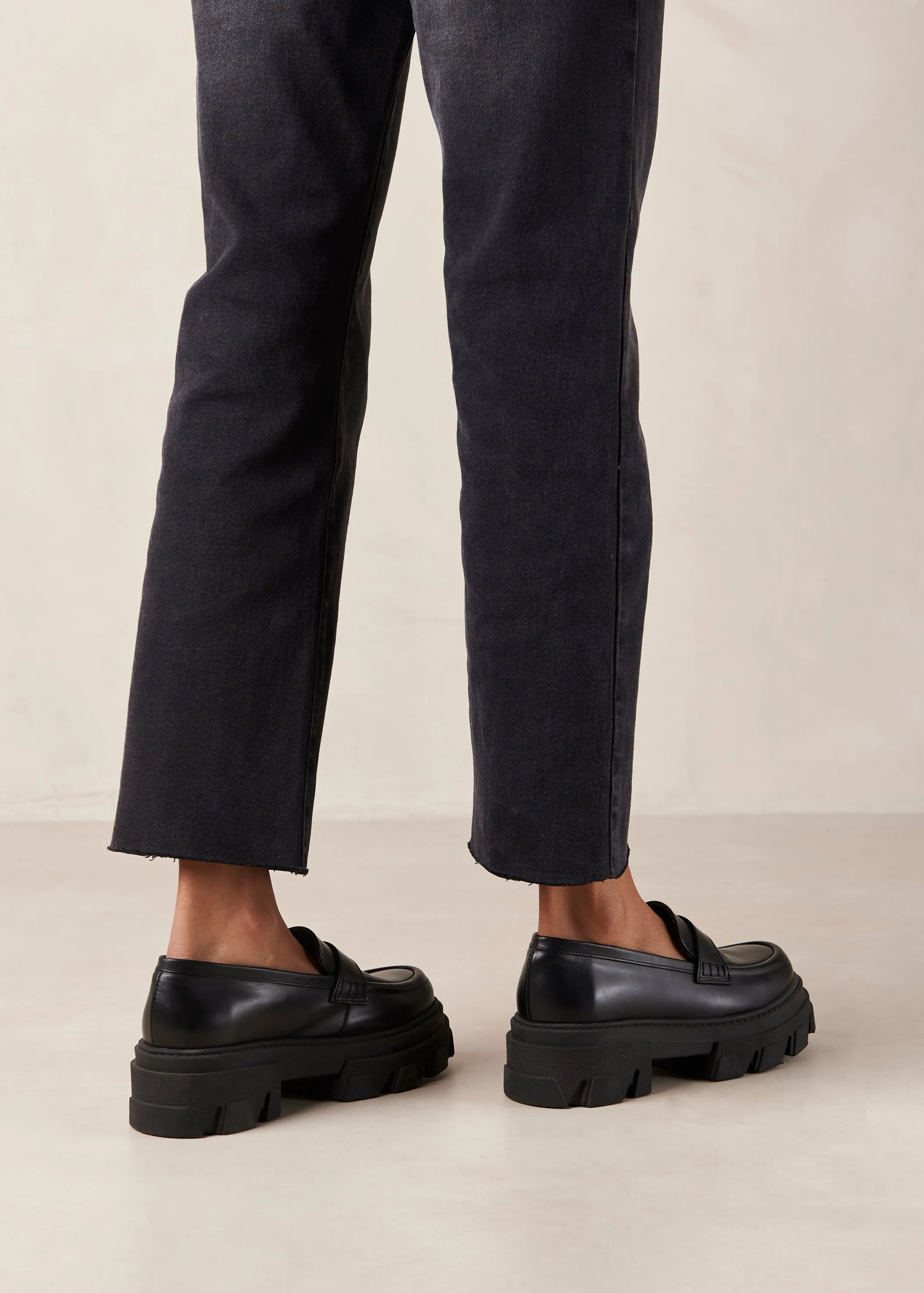 Trailblazer Black Leather Loafers